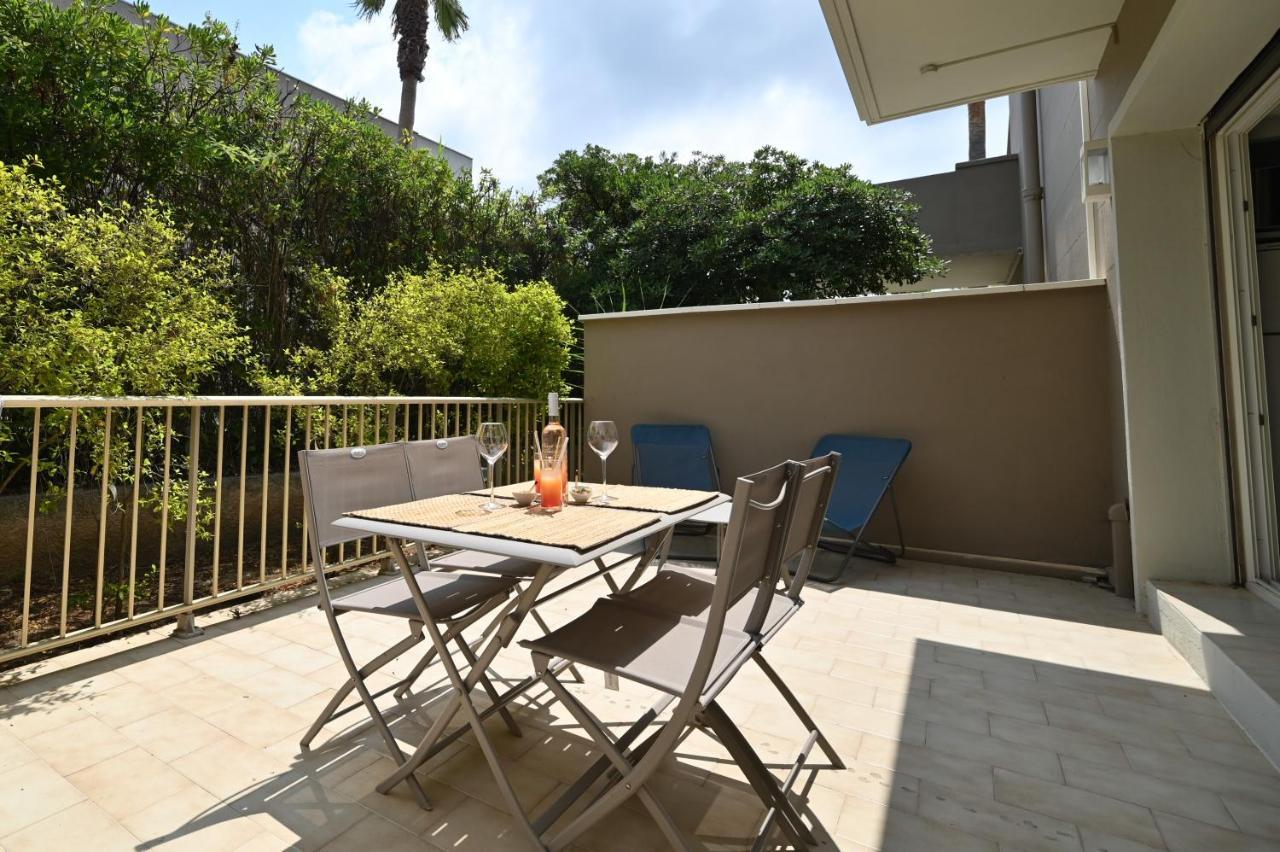 Residence La Menado กาวาแลร์-ซูร์-แมร์ ภายนอก รูปภาพ