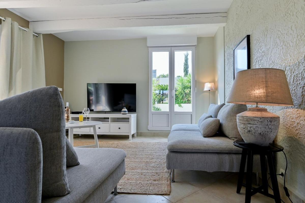 Residence La Menado กาวาแลร์-ซูร์-แมร์ ภายนอก รูปภาพ