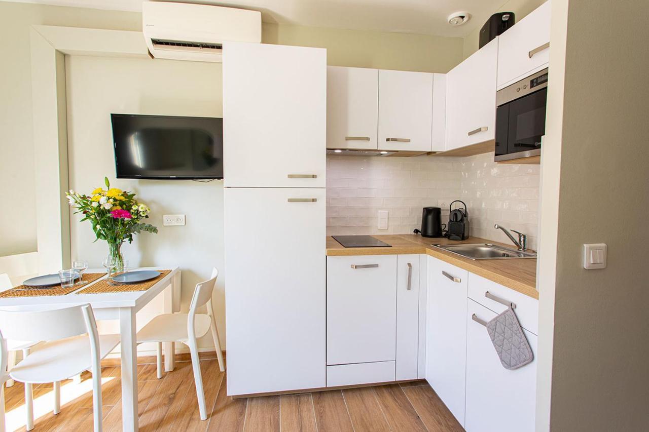 Residence La Menado กาวาแลร์-ซูร์-แมร์ ภายนอก รูปภาพ