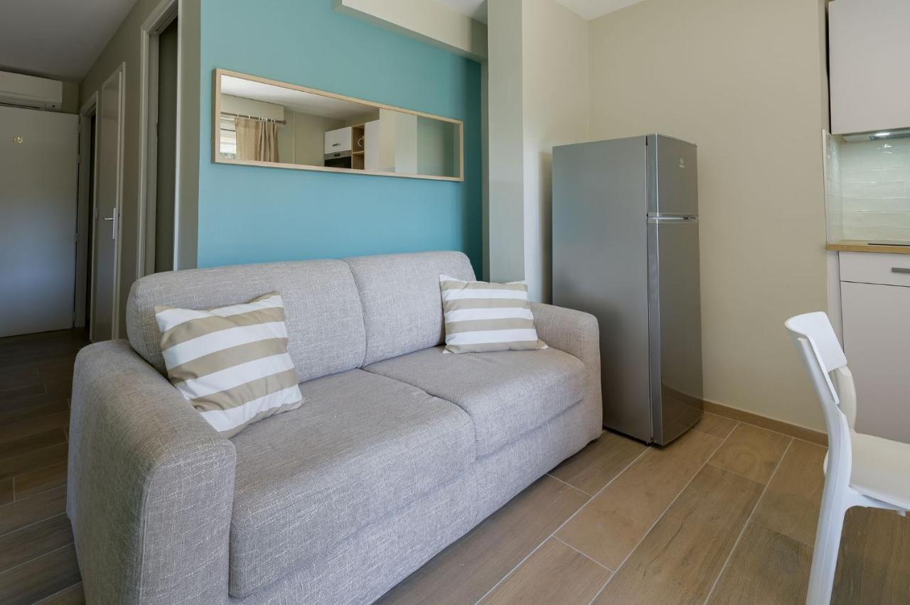 Residence La Menado กาวาแลร์-ซูร์-แมร์ ภายนอก รูปภาพ