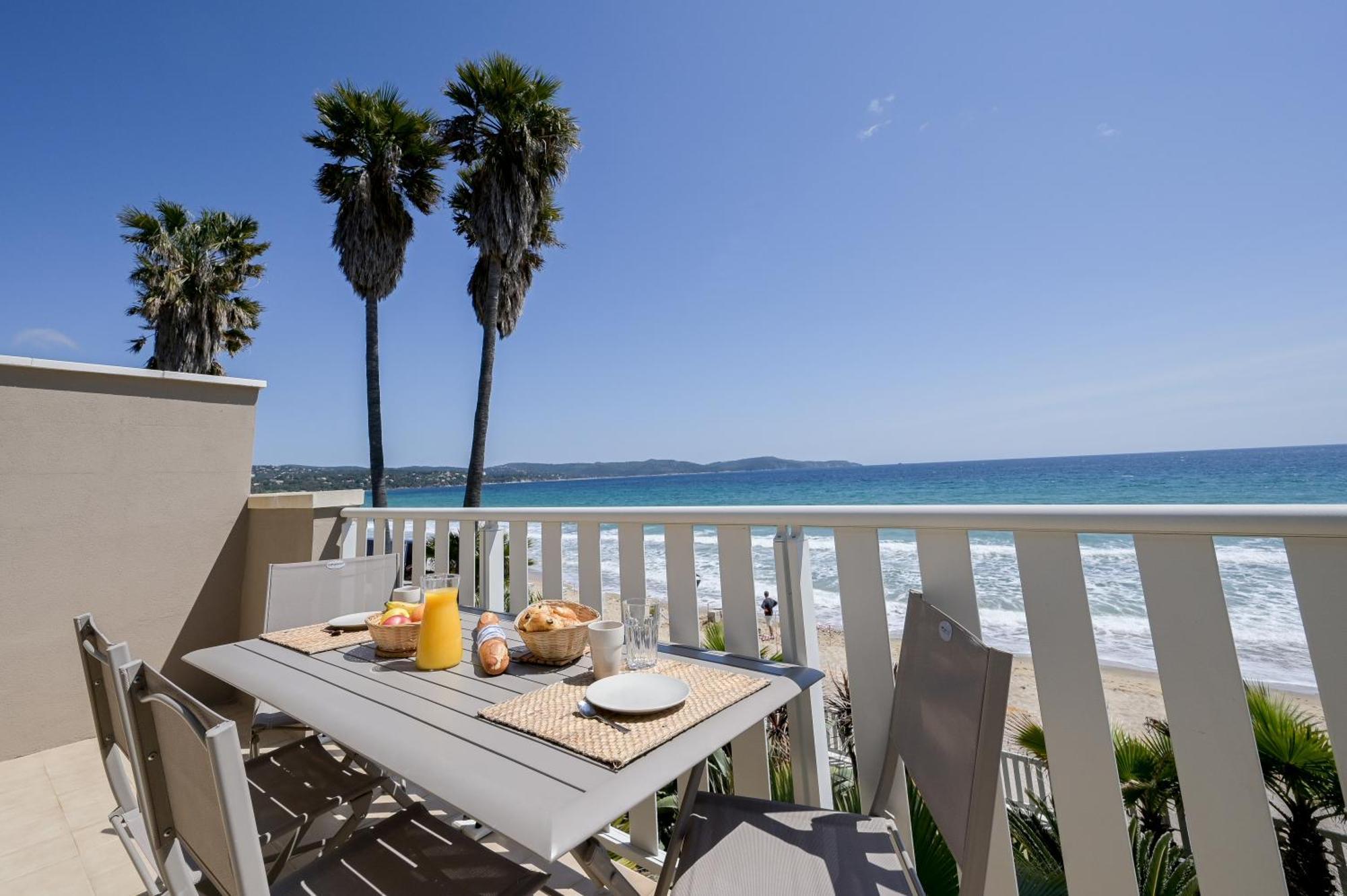 Residence La Menado กาวาแลร์-ซูร์-แมร์ ภายนอก รูปภาพ