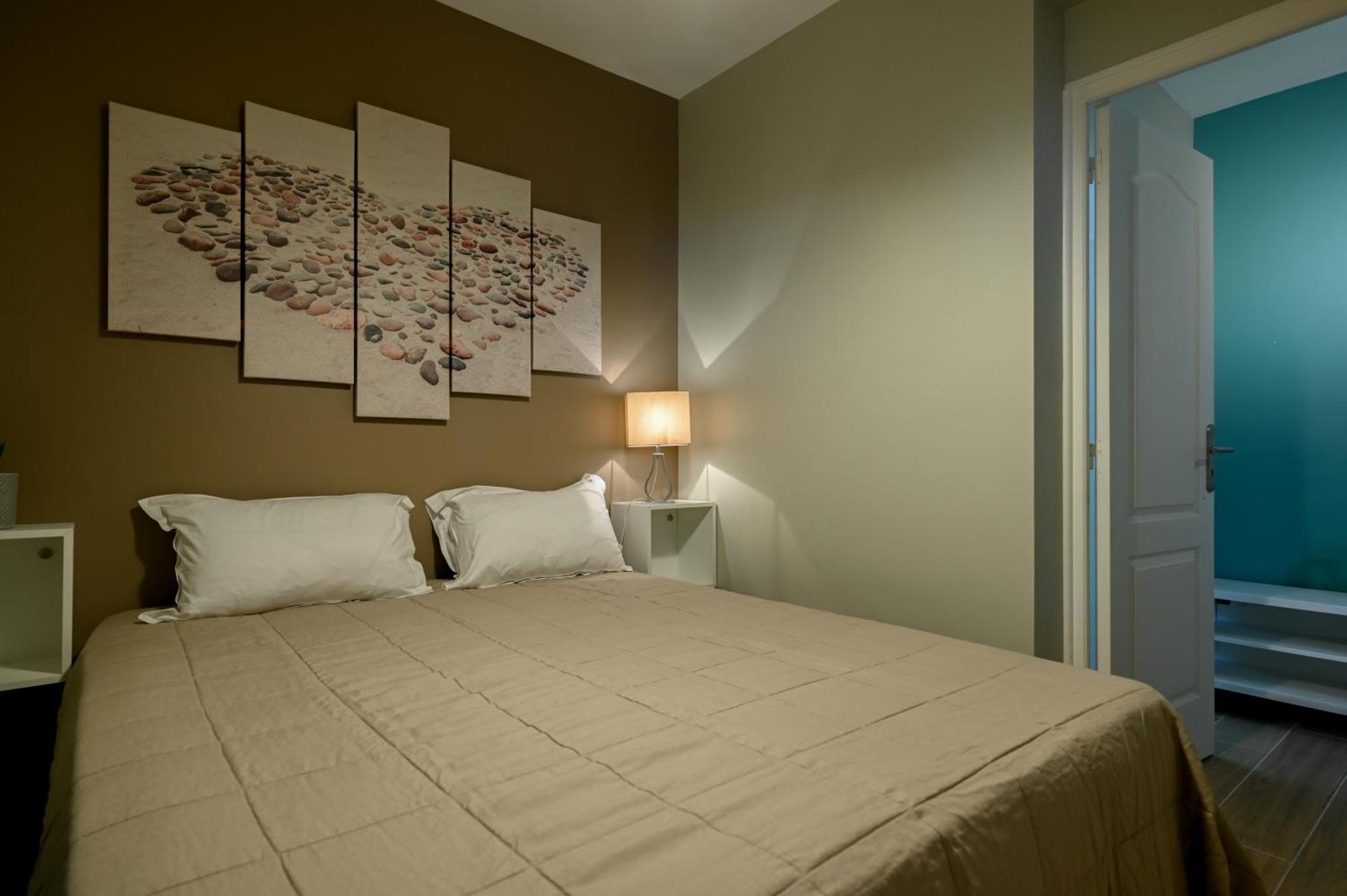 Residence La Menado กาวาแลร์-ซูร์-แมร์ ภายนอก รูปภาพ