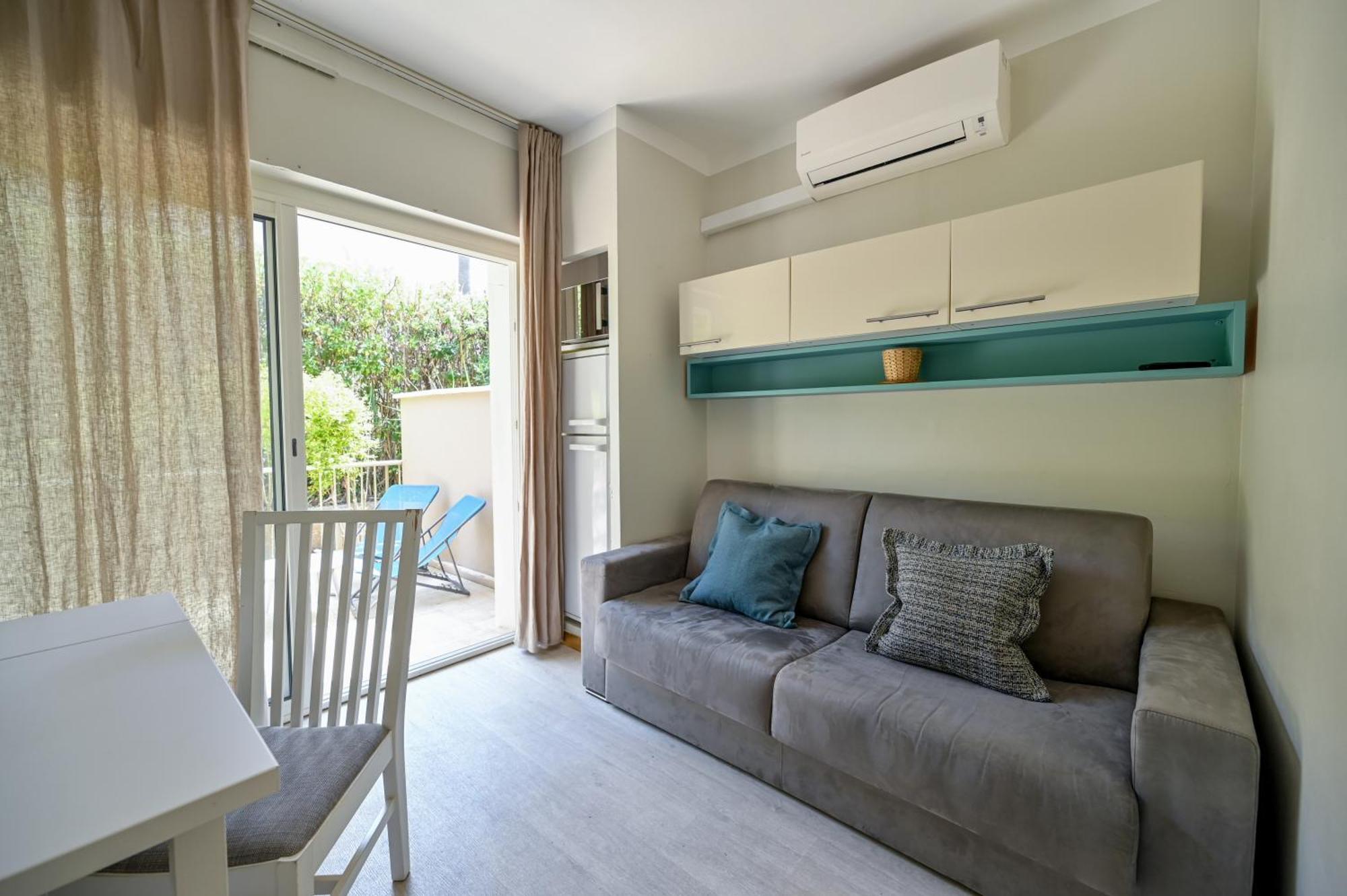 Residence La Menado กาวาแลร์-ซูร์-แมร์ ภายนอก รูปภาพ