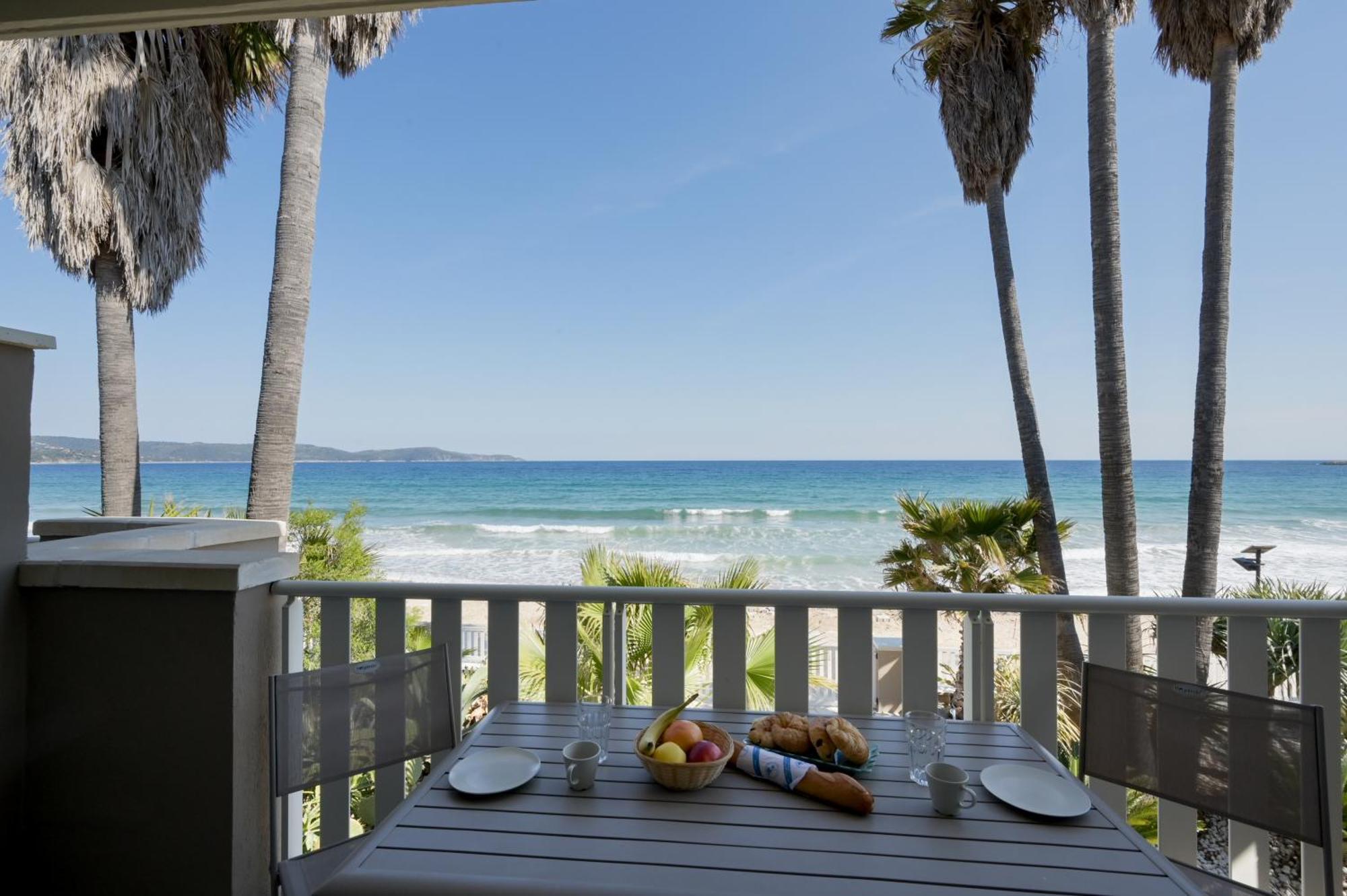 Residence La Menado กาวาแลร์-ซูร์-แมร์ ภายนอก รูปภาพ