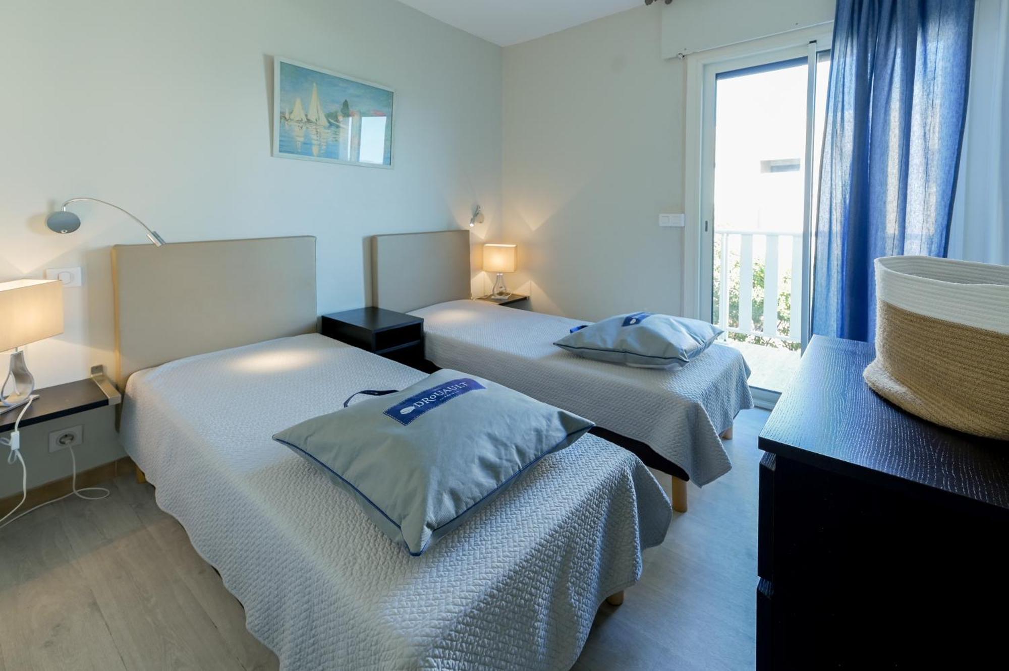 Residence La Menado กาวาแลร์-ซูร์-แมร์ ภายนอก รูปภาพ